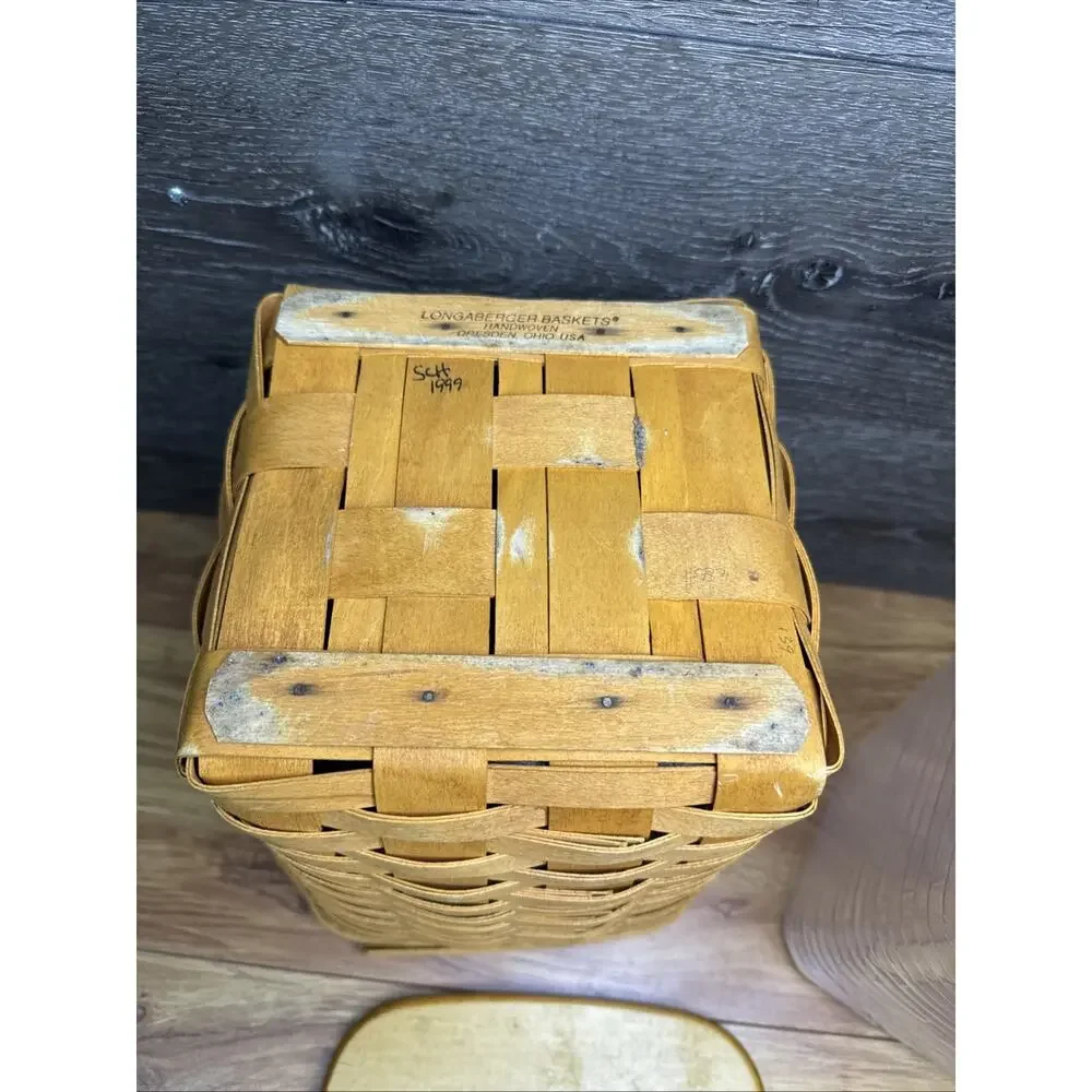 VNT 1999 Longaberger LARGE Basket with Plastic Protector and Lid 11.5x9.75”